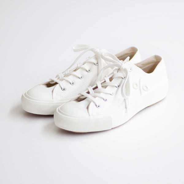 % ARABICA white canvas shoes
